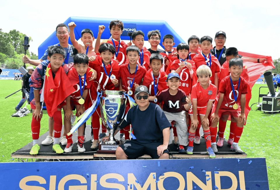 ESPN记者:皇马为琼阿梅尼标价9000万欧,今夏或出售他;邮报:曼联未来数月可能会和B费进行新合同谈判