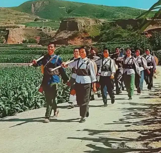 伊利:地铁到站"双骄站",拥有"梅罗青春"的乘客请一起下车